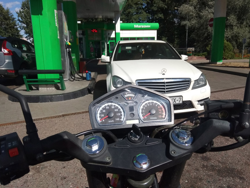 Сколько белорусов перевозят детей не в автокреслах, или Как мы выбирали детское удерживающее устройство