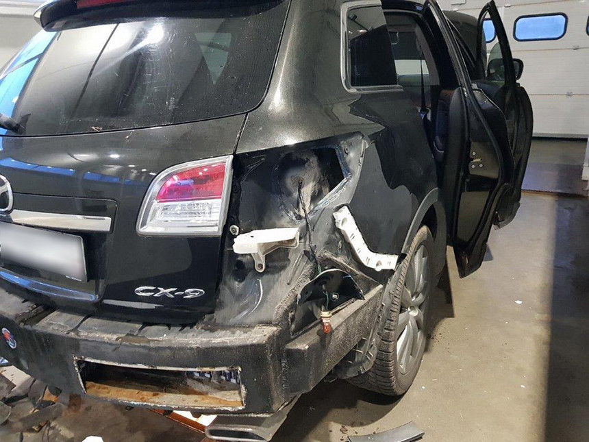 Литовские таможенники обнаружили в Mazda тайник с сигаретами на общую сумму 12.640 евро