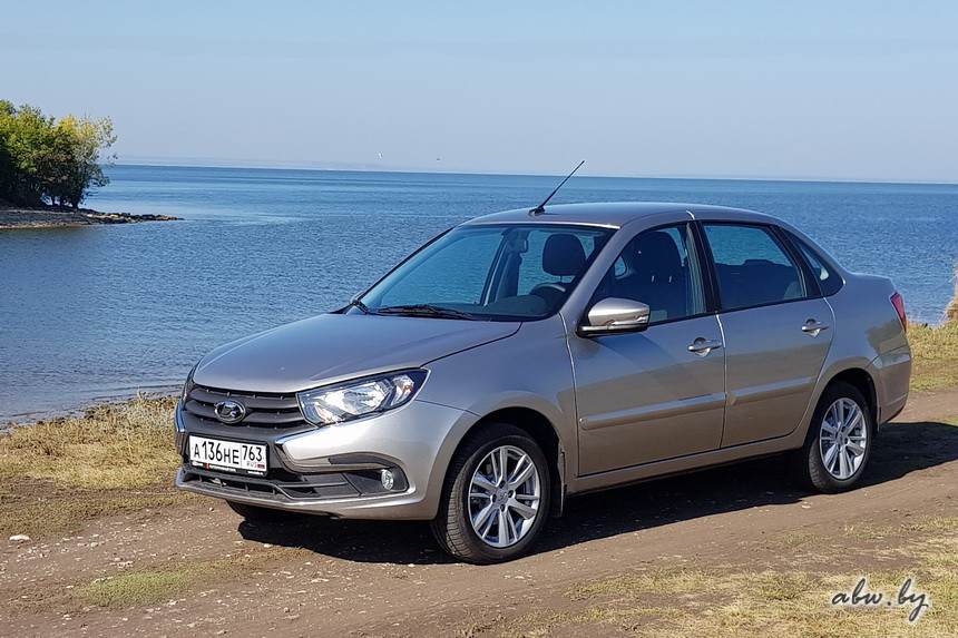 Проехали на новой Lada Granta. На что рассчитывать от машины за 7000 долларов?