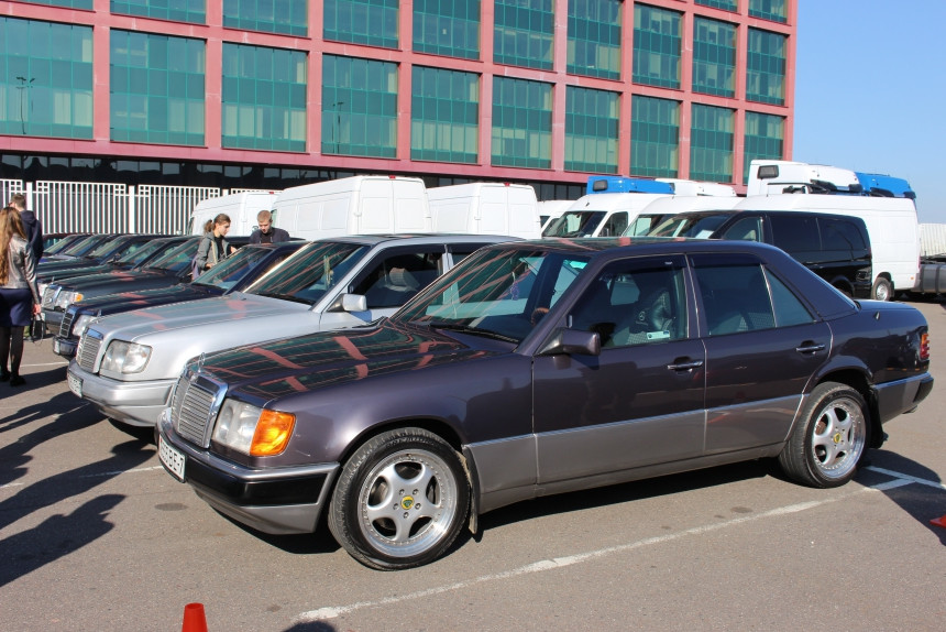 Сделанный на века. В Минске прошел слет владельцев легендарного Mercedes-Benz W124, куда мы приехали на W201