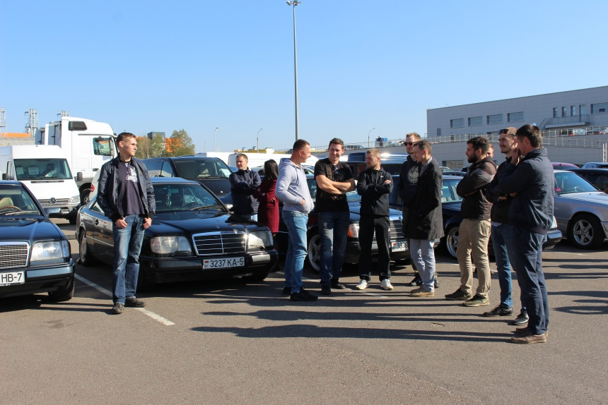 Сделанный на века. В Минске прошел слет владельцев легендарного Mercedes-Benz W124, куда мы приехали на W201