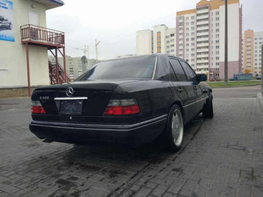 В Гродно продается Mercedes-Benz W124… из Калифорнии без пробега по РБ