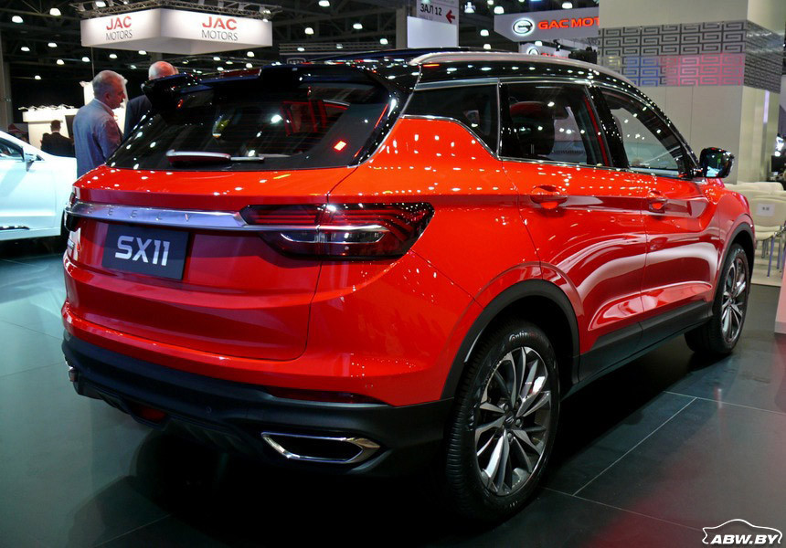 Geely раскрыла цены на свой самый компактный кроссовер, который появится и на рынке Таможенного союза