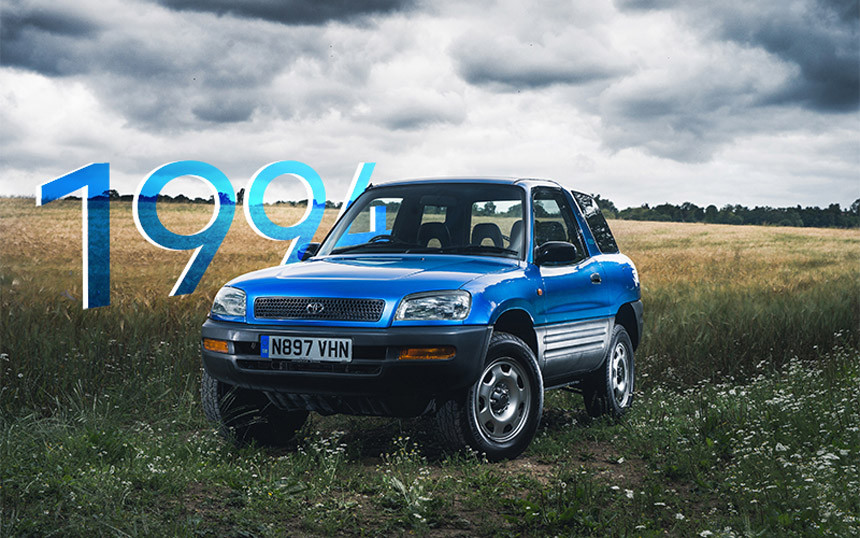 Почему Toyota RAV4 выстрелил. Вспоминаем историю легендарного кроссовера, которому стукнуло 25 лет