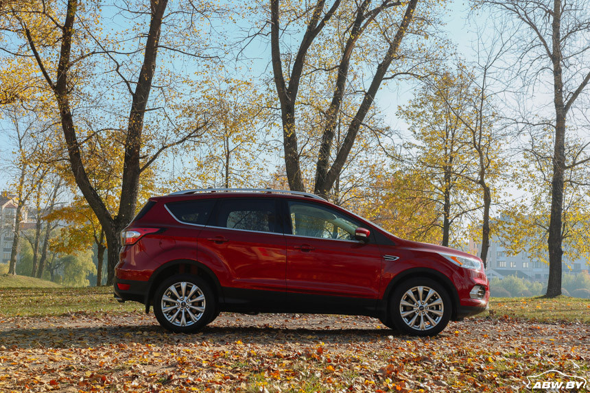 Гнать или не гнать: топовый Ford Escape вместо Geely Atlas?