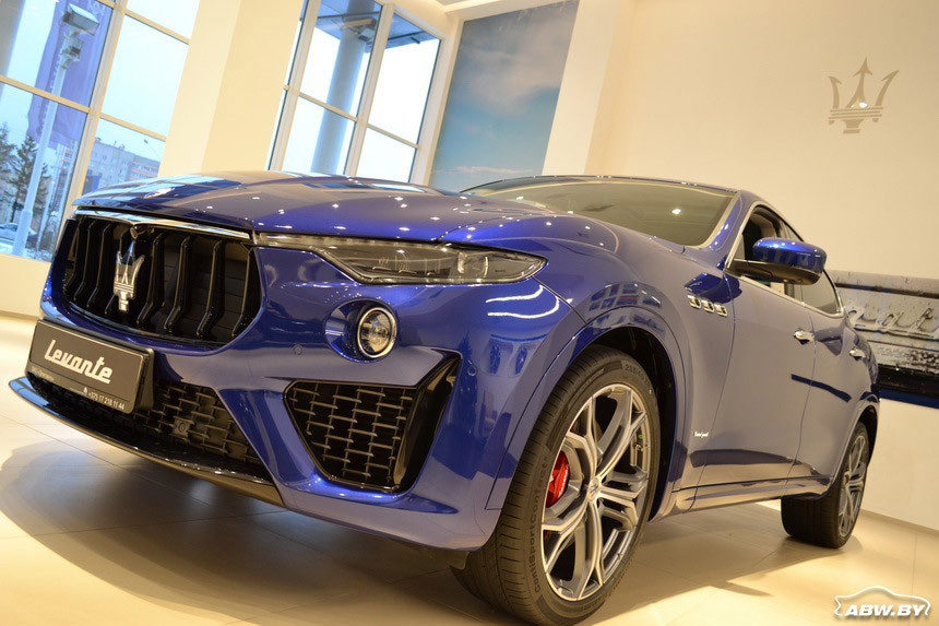 И опций на 30 тысяч евро: белорусский дилер Maserati привез в Минск новинки 2019 модельного года