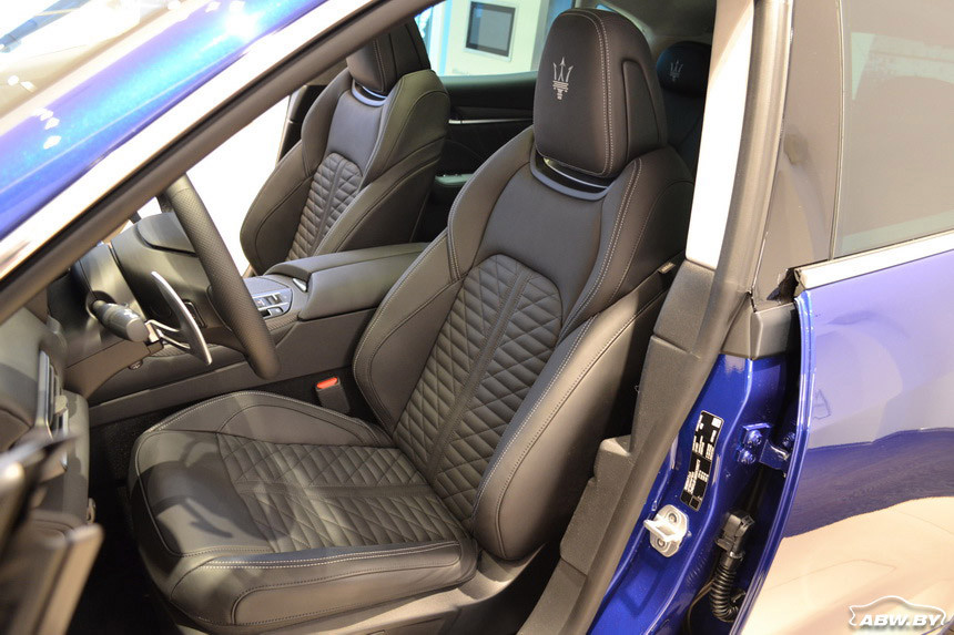 И опций на 30 тысяч евро: белорусский дилер Maserati привез в Минск новинки 2019 модельного года
