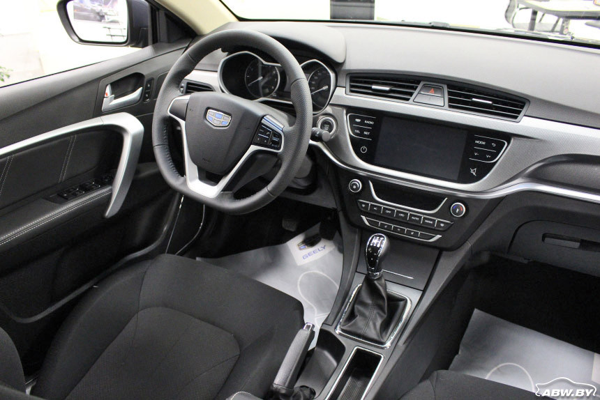 Битва титанов. Geely Emgrand 7 и LADA Vesta: какой из автомобилей дешевле в обслуживании?