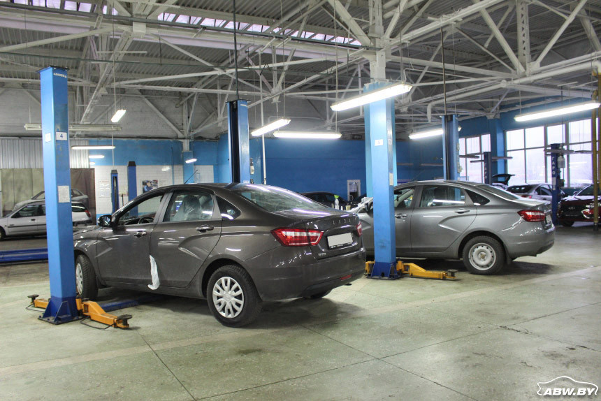 Битва титанов. Geely Emgrand 7 и LADA Vesta: какой из автомобилей дешевле в обслуживании?