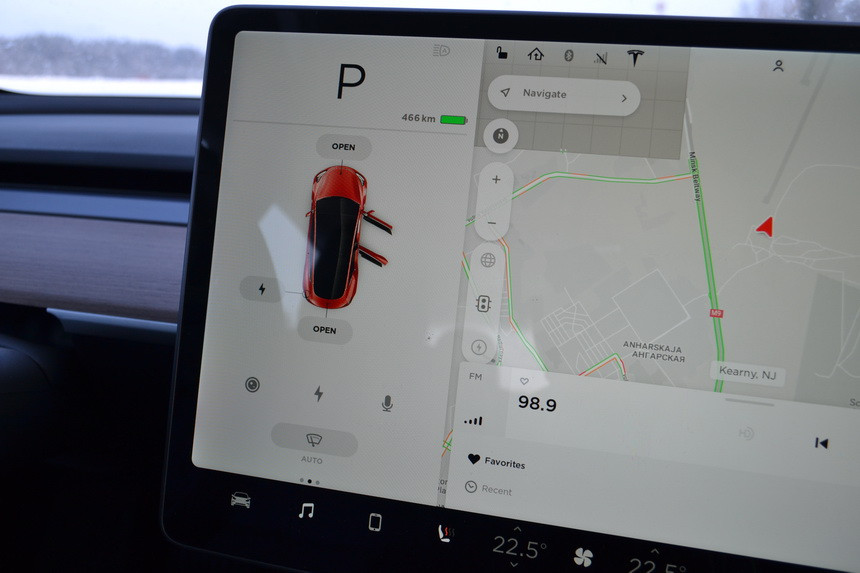 ОНО для НИХ: тестируем Tesla Model 3