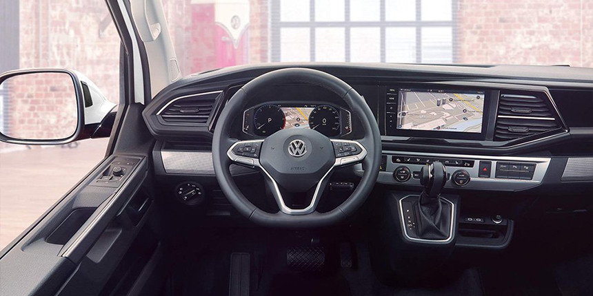 Volkswagen представил рестайлинговый Multivan