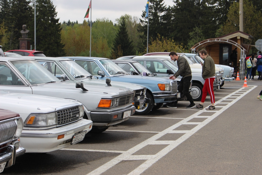 Toyota Crown из ОАЭ, 7-местная 