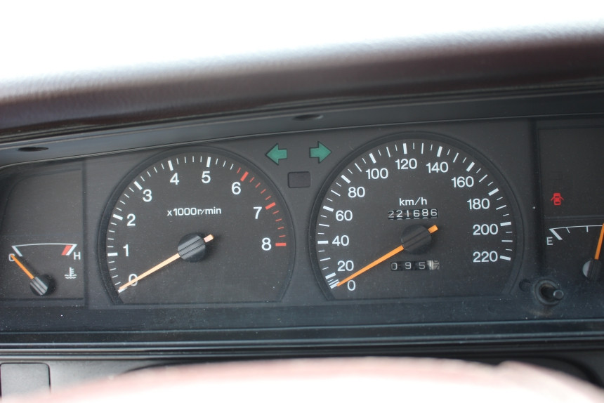 Toyota Crown из ОАЭ, 7-местная 