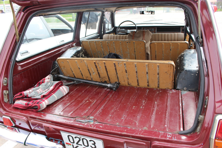 Toyota Crown из ОАЭ, 7-местная 