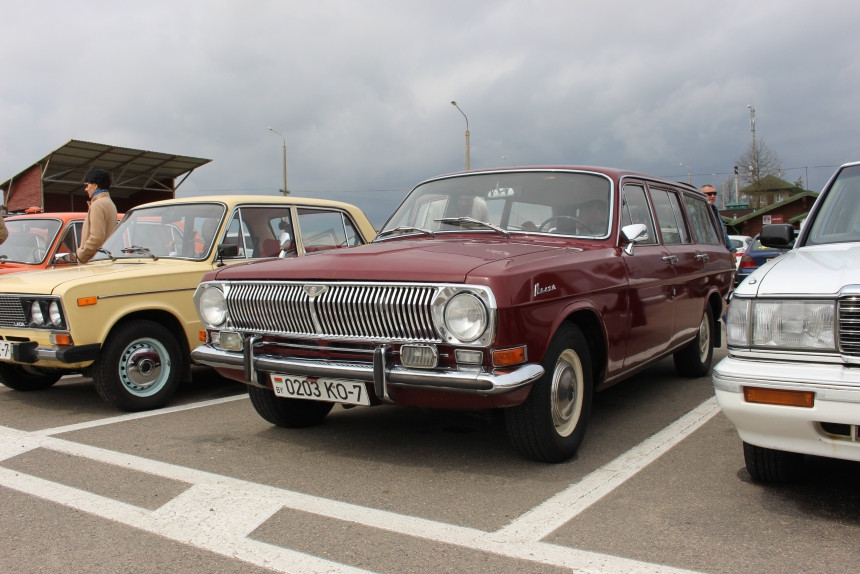 Toyota Crown из ОАЭ, 7-местная 