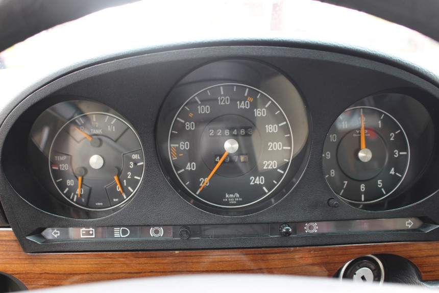Toyota Crown из ОАЭ, 7-местная 
