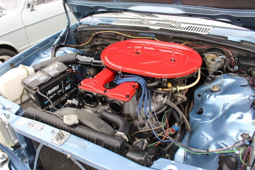 Toyota Crown из ОАЭ, 7-местная 