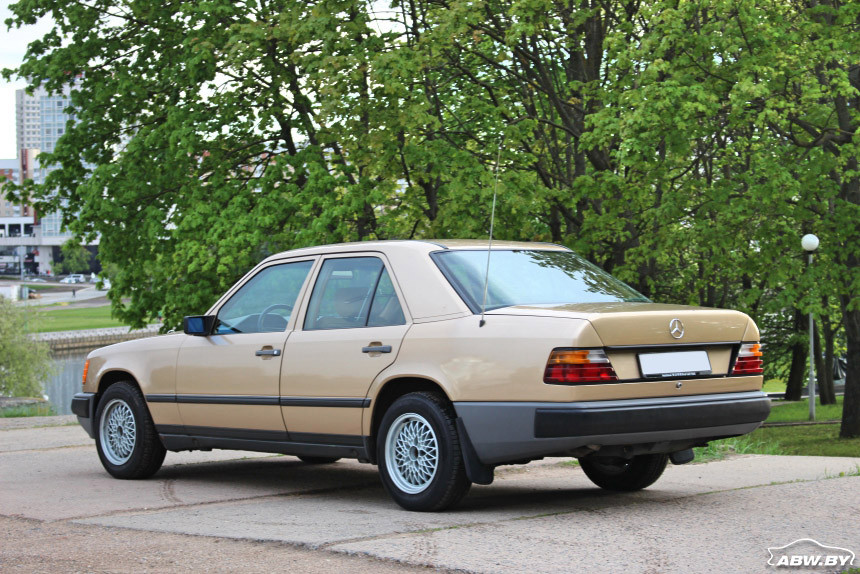 Старый Mercedes W124 вместо нового 