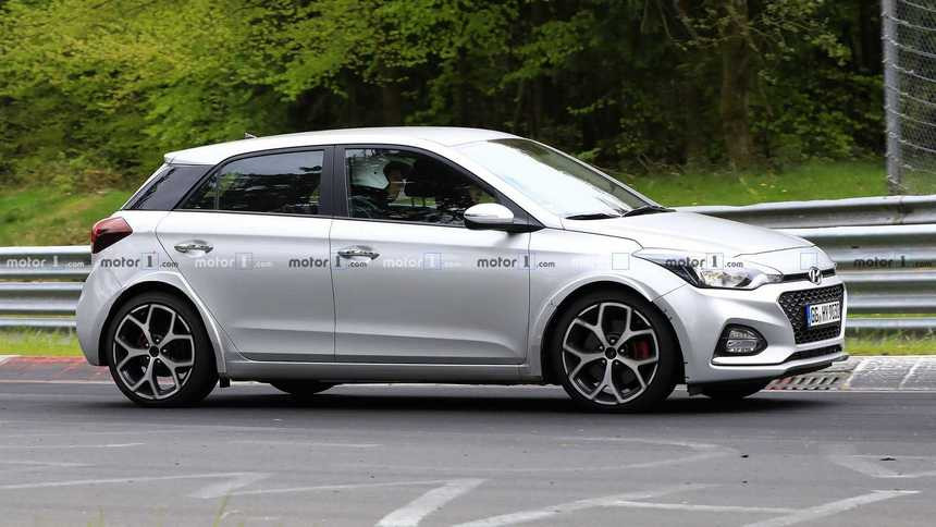 Hyundai тестирует N-версию своего компактного i20