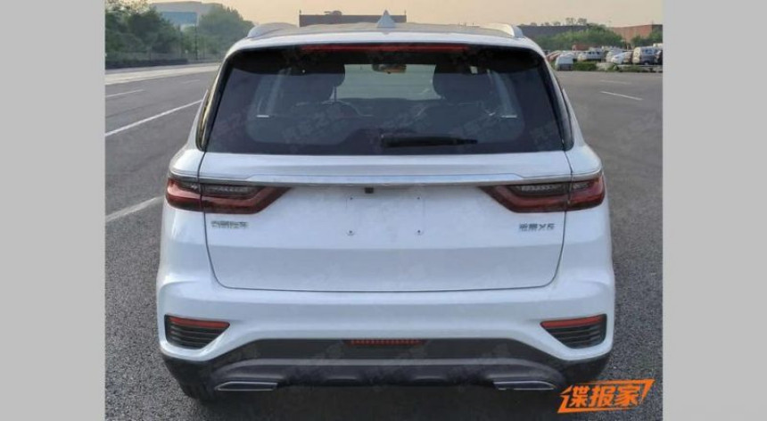 Geely обновила кроссовер Emgrand X7 четвертый раз