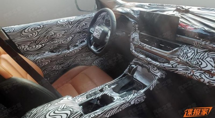 Geely обновила кроссовер Emgrand X7 четвертый раз