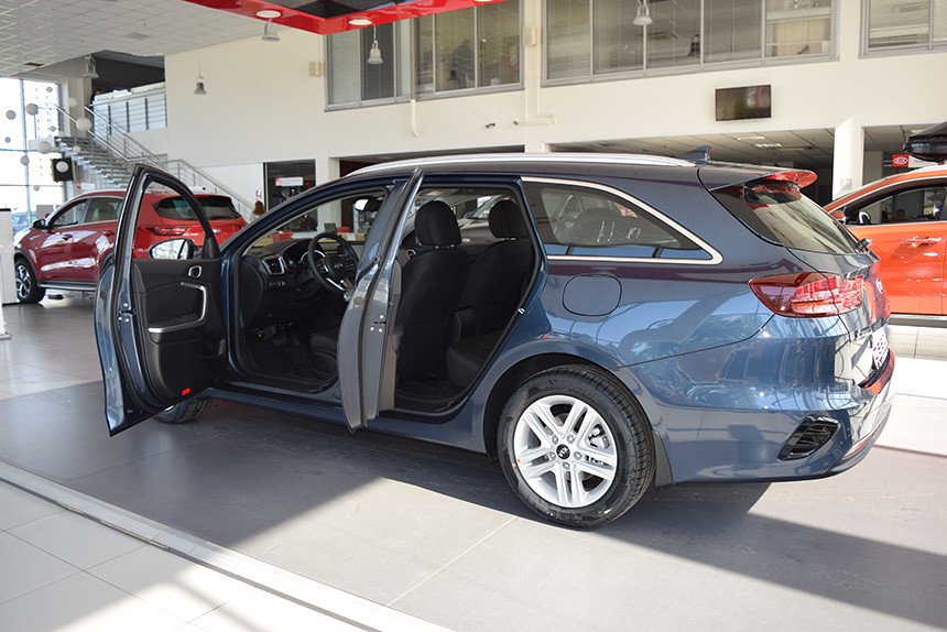 В Беларуси стартовали продажи нового поколения KIA Ceed и Ceed SW. Цены начинаются от 16.300 долларов