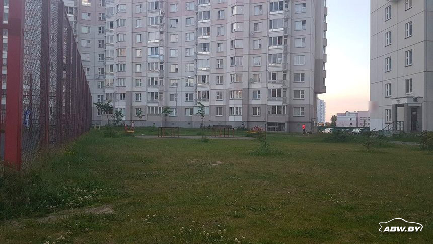 Избила чужого ребенка и сломала его велосипед. Очередной конфликт в столичном 