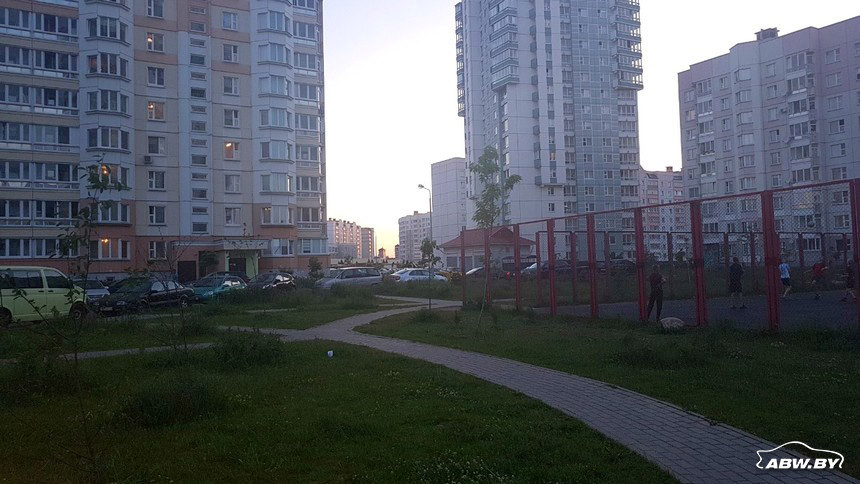 Избила чужого ребенка и сломала его велосипед. Очередной конфликт в столичном 