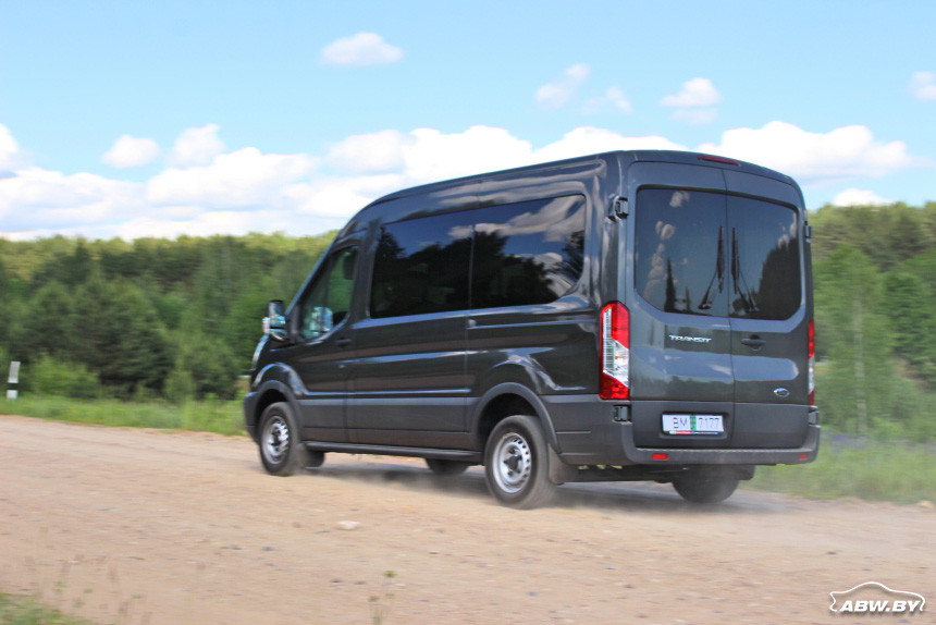 Это не шутки - мы встретились в маршрутке. Тест-драйв Ford Transit Kombi