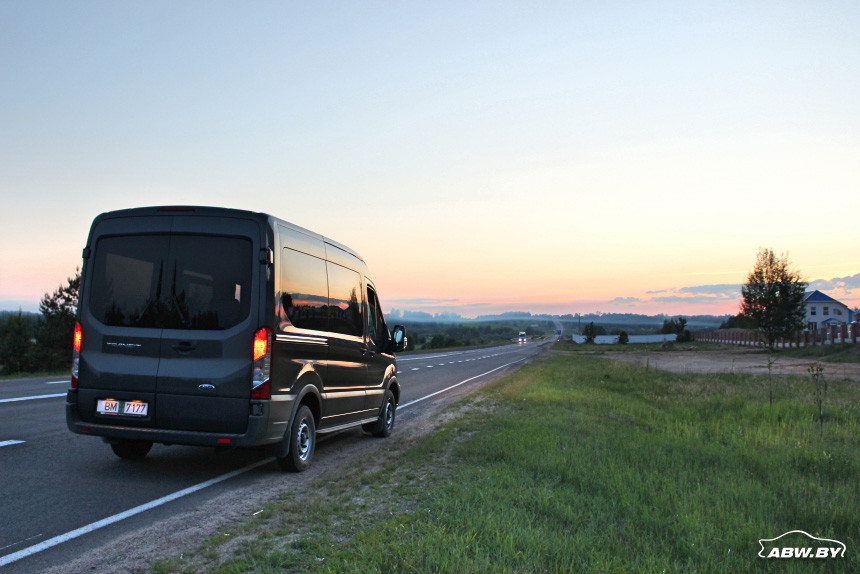 Это не шутки - мы встретились в маршрутке. Тест-драйв Ford Transit Kombi