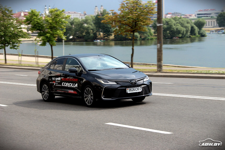 Модно, молодежно, еще бы огня! Тест-драйв новой Toyota Corolla