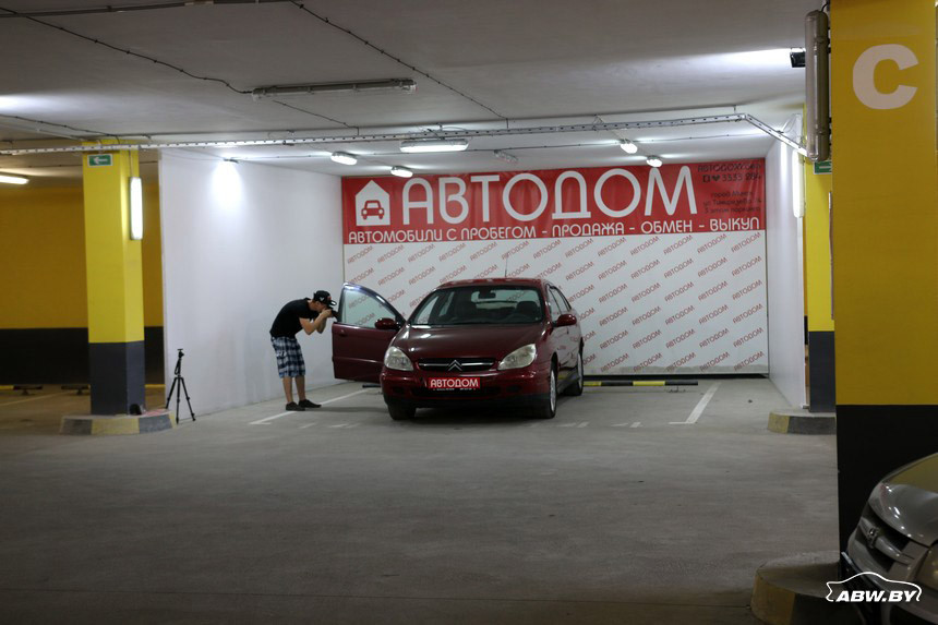 Новая крупная площадка по продаже подержанных авто? Репортаж из автосалона, в котором продается около 500 (!) автомобилей