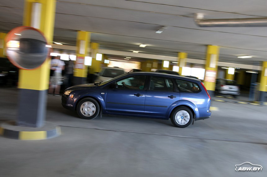 Новая крупная площадка по продаже подержанных авто? Репортаж из автосалона, в котором продается около 500 (!) автомобилей