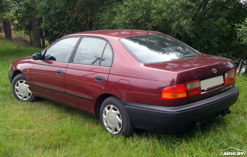 Toyota Carina e Liftback