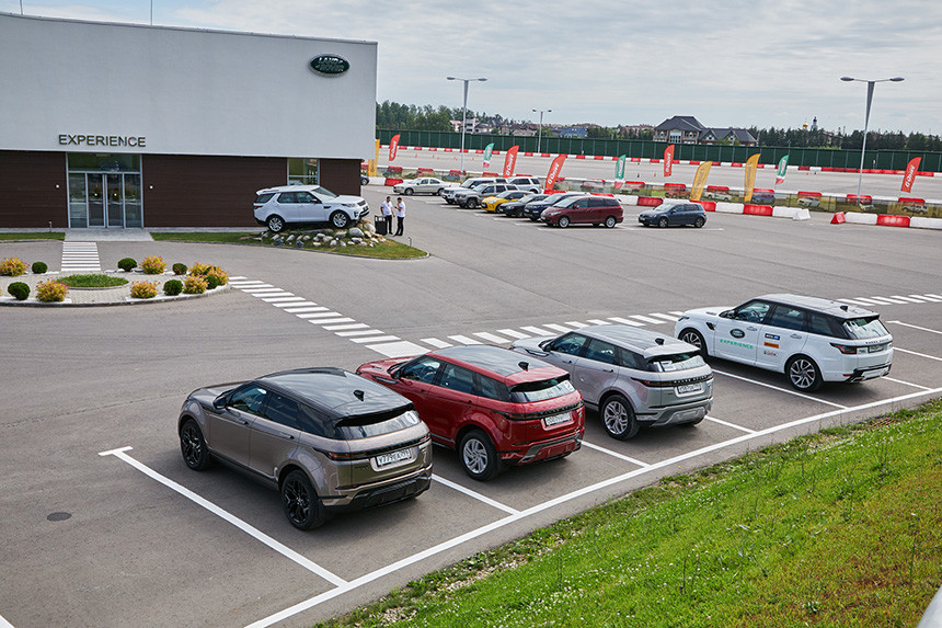 Малый повзрослел.  Получилось ли у нового Range Rover Evoque стать лучше?