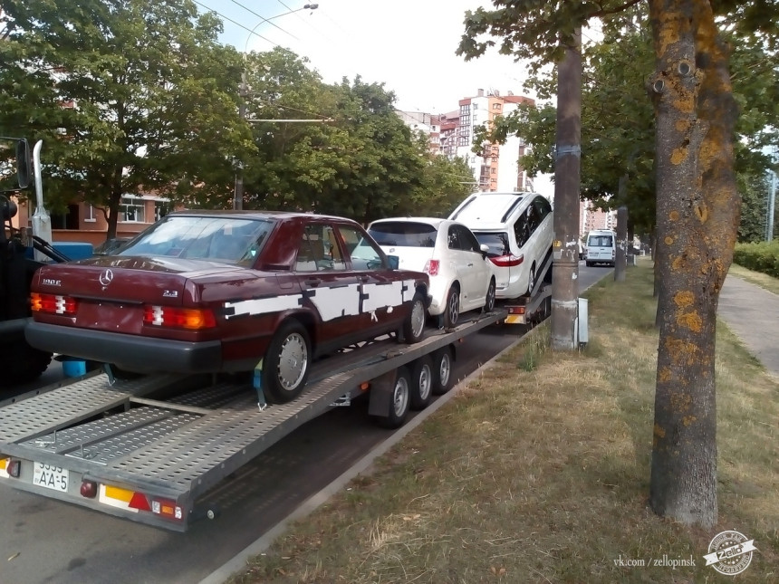 В Минске замечен Mercedes 190E с пробегом 462 км из Германии. Сколько стоит льготная растаможка такого авто?