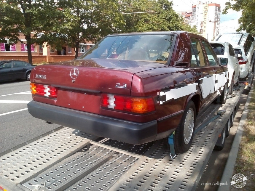 В Минске замечен Mercedes 190E с пробегом 462 км из Германии. Сколько стоит льготная растаможка такого авто?