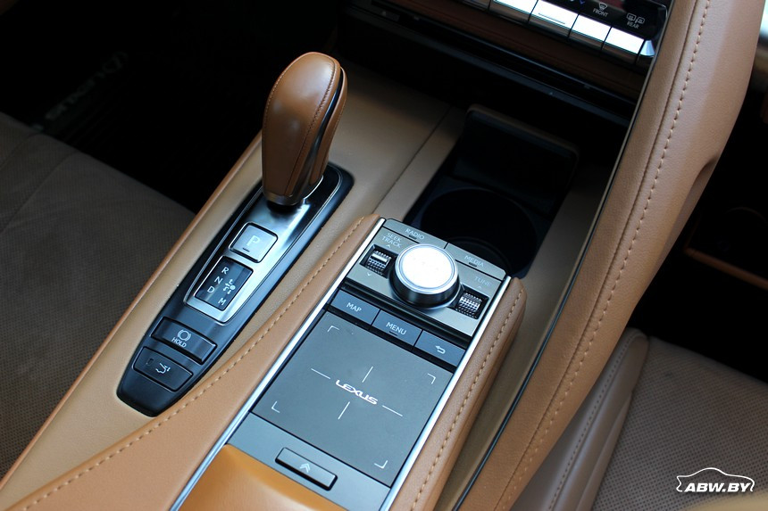 Таких сейчас... делают? Тест-драйв Lexus LC500 с 5-литровым V8