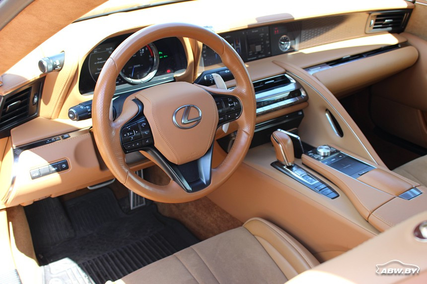 Таких сейчас... делают? Тест-драйв Lexus LC500 с 5-литровым V8