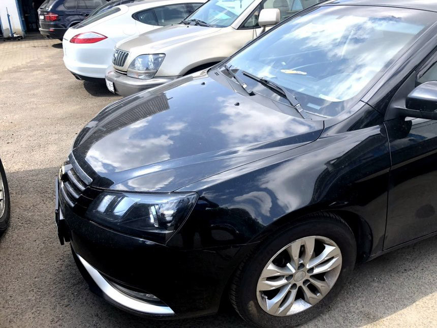 Таксист не заплатил за ремонт своего Geely - СТО не отдала автомобиль. Кто кого решил обмануть?