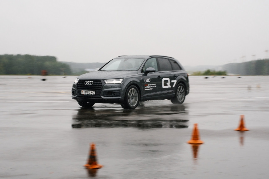 Погода в стиле Quattro. Как мы тестировали модельный ряд Audi на полигоне в Липках