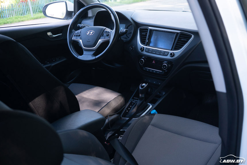 Пятеро на одного. Как мы терзали Hyundai Accent жесткими нагрузками и неблизкими расстояниями