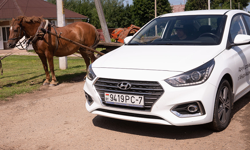 Пятеро на одного. Как мы терзали Hyundai Accent жесткими нагрузками и неблизкими расстояниями