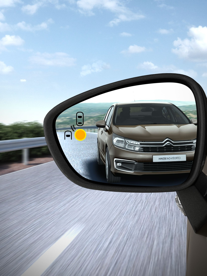 Новый импортер Citroёn продолжает приятно удивлять: Citroёn C4 всего от 7 рублей в день!