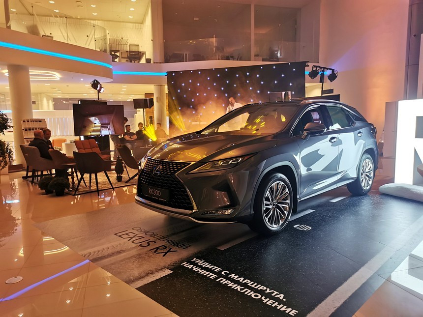 В Минске презентовали обновленный Lexus RX. Цены стартуют от 111.850 рублей