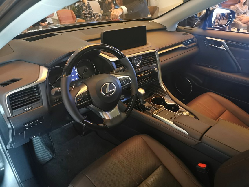 В Минске презентовали обновленный Lexus RX. Цены стартуют от 111.850 рублей