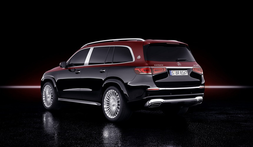Mercedes-Maybach GLS представили в Москве на два дня раньше официальных премьер
