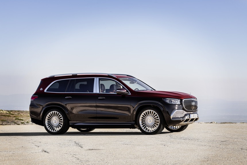 Mercedes-Maybach GLS представили в Москве на два дня раньше официальных премьер