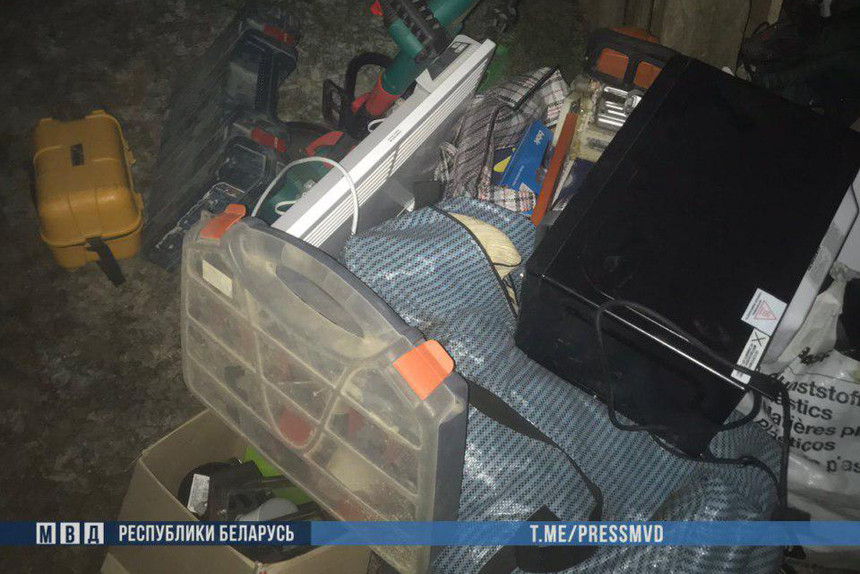 Дачный вор менял регистрационные знаки своего авто перед поездками на 