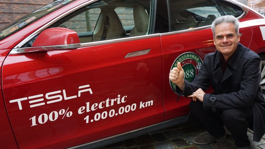 Немец рассказал о своей Tesla, преодолевшей миллион километров